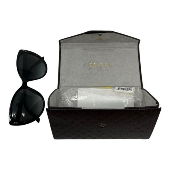 Gucci Elegant Black Cat-Eye Sunglasses - Picture 8 of 9